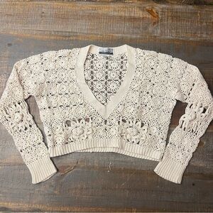 Vintage 90’s Contempo casuals hand knit crochet floral v-neck cropped sweater